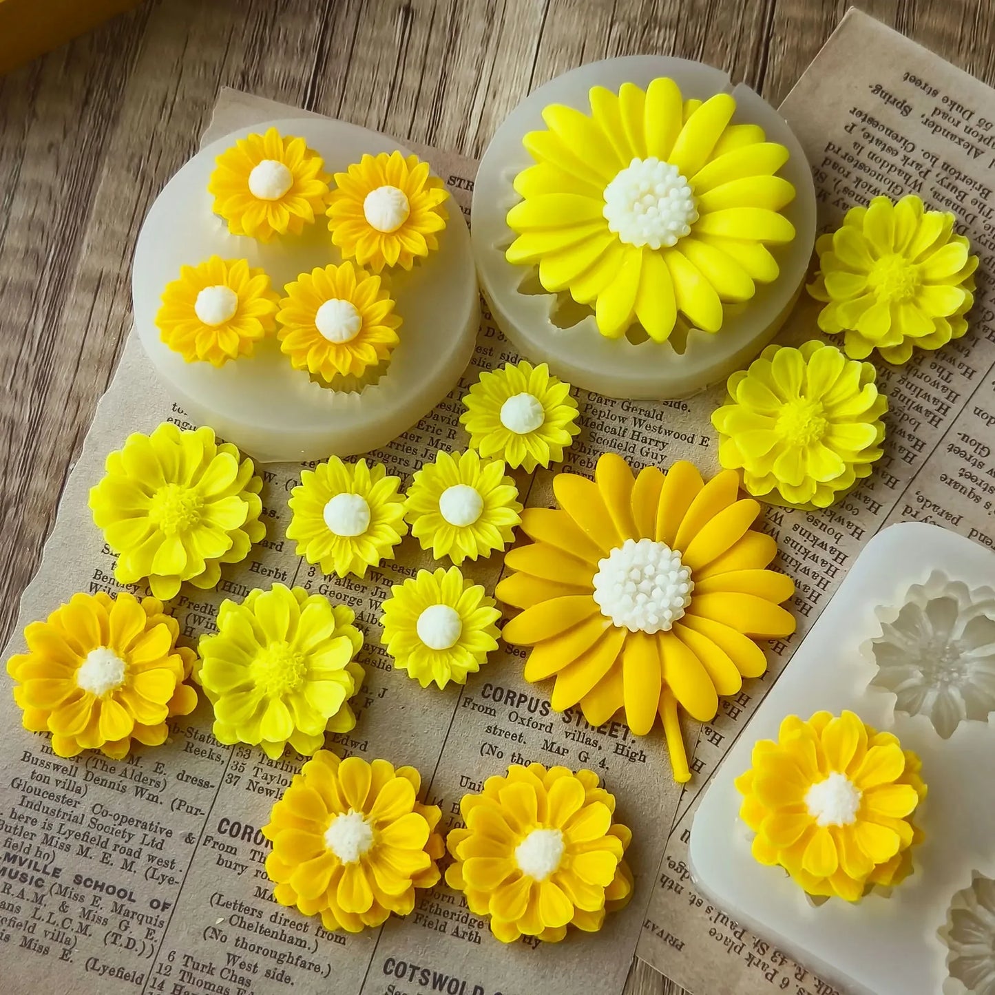 Sunflower Shape Silicone Candle Molds Easy Release DIY Wax Daisy Mould for Soy Wax Reusable Flower Shaped Mold Home Decor Gifts