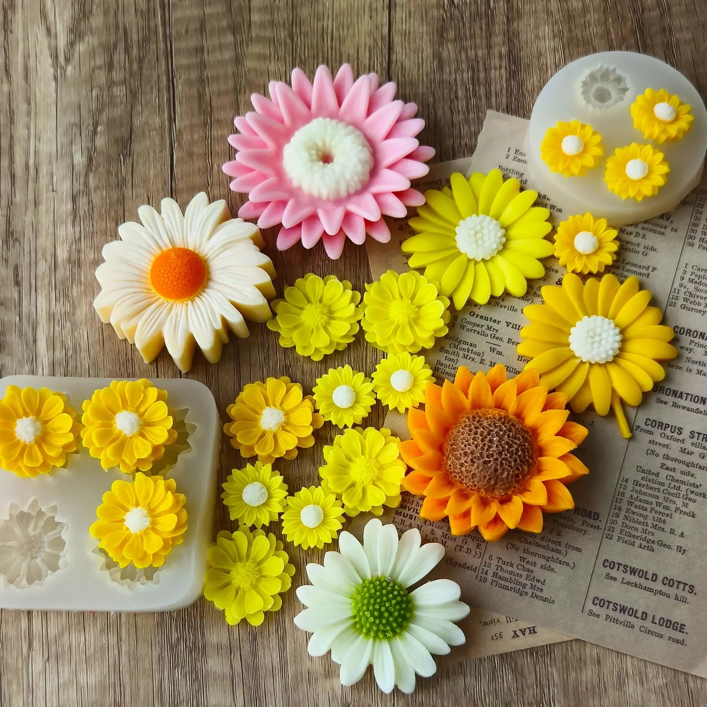 Sunflower Shape Silicone Candle Molds Easy Release DIY Wax Daisy Mould for Soy Wax Reusable Flower Shaped Mold Home Decor Gifts