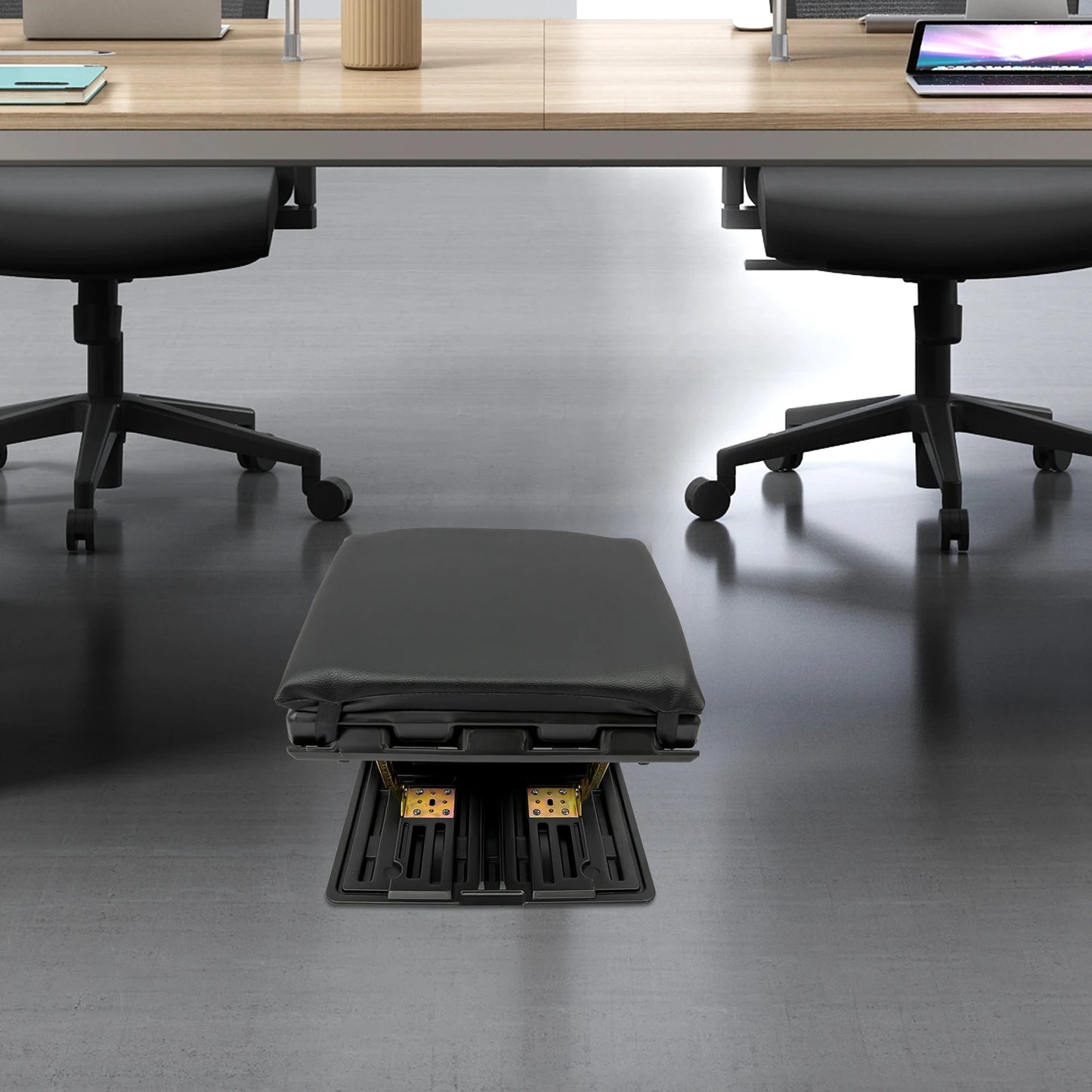 4 Height Level Ergonomic Foldable Footrest Adjustable Foot Rest Portable Footrest Capacity 80kg