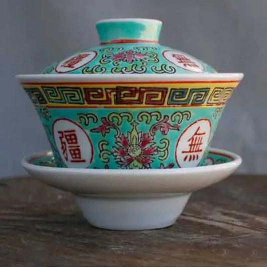 Chinese Classical Longevity Gaiwan brings heritage and modern charm together — Jingdezhen‑style artistry, retro colors, and elegant beauty.